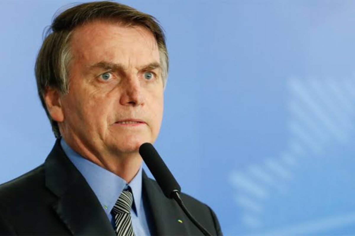 Bolsonaro sanciona projeto que autoriza criar loterias da saúde e do turismo
