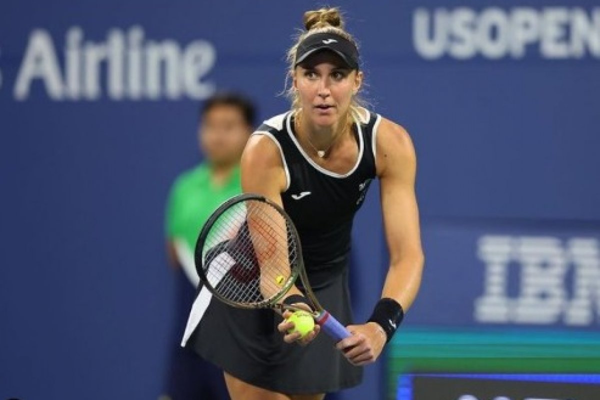 Osaka desiste e Bia Haddad avança às quartas de final em Tóquio