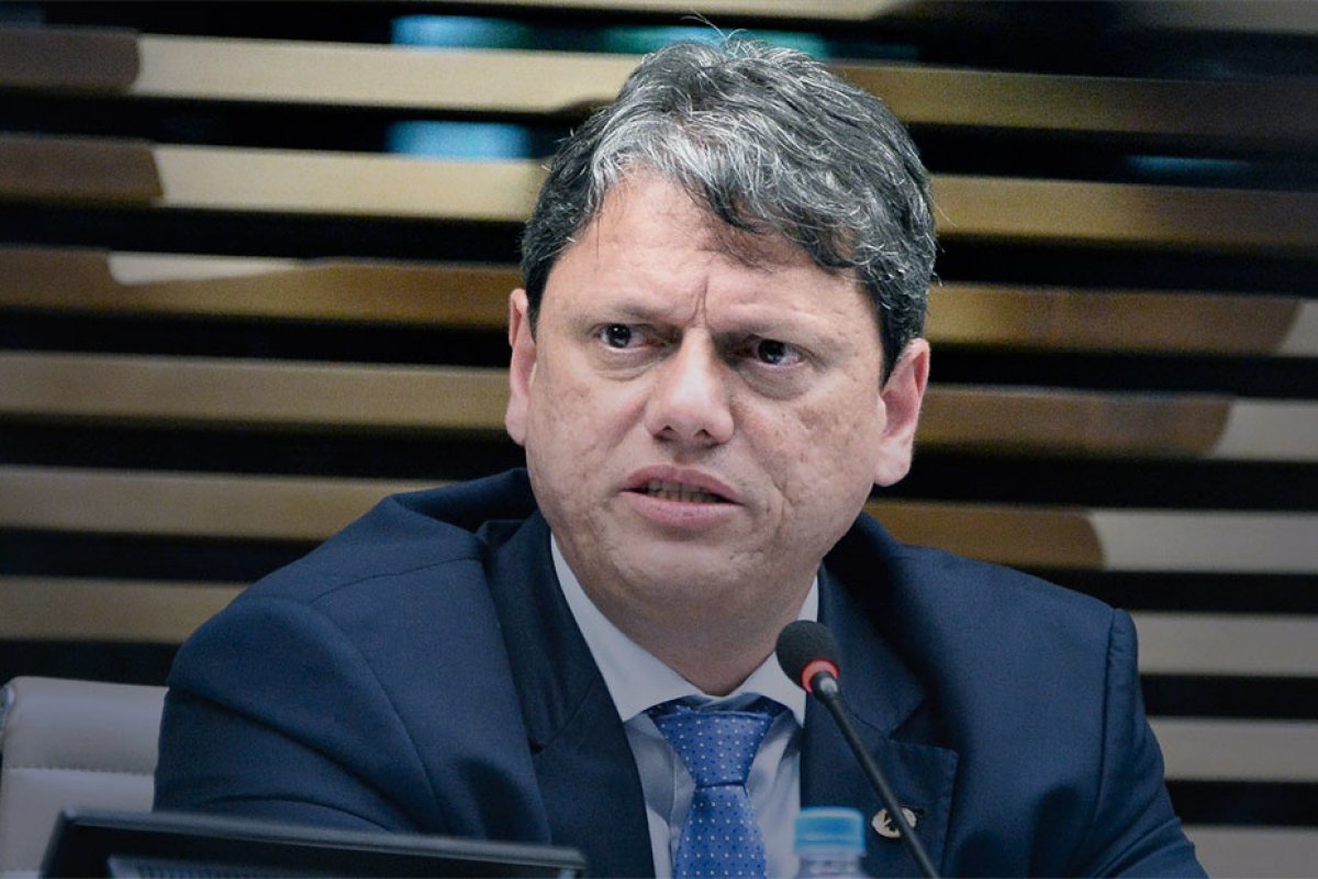 Candidato a governador de São Paulo esquece local onde vota durante entrevista