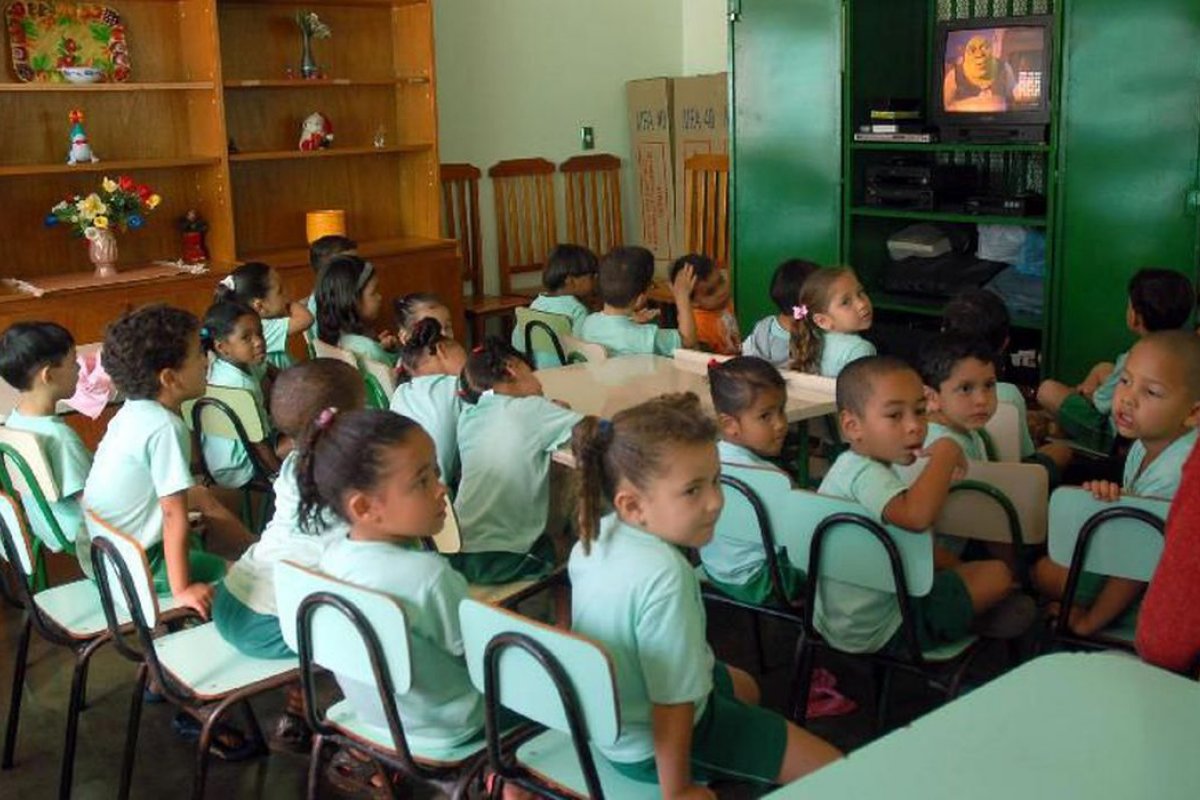 O Estado deve garantir vaga em creche e pré-escola, afirma STF
