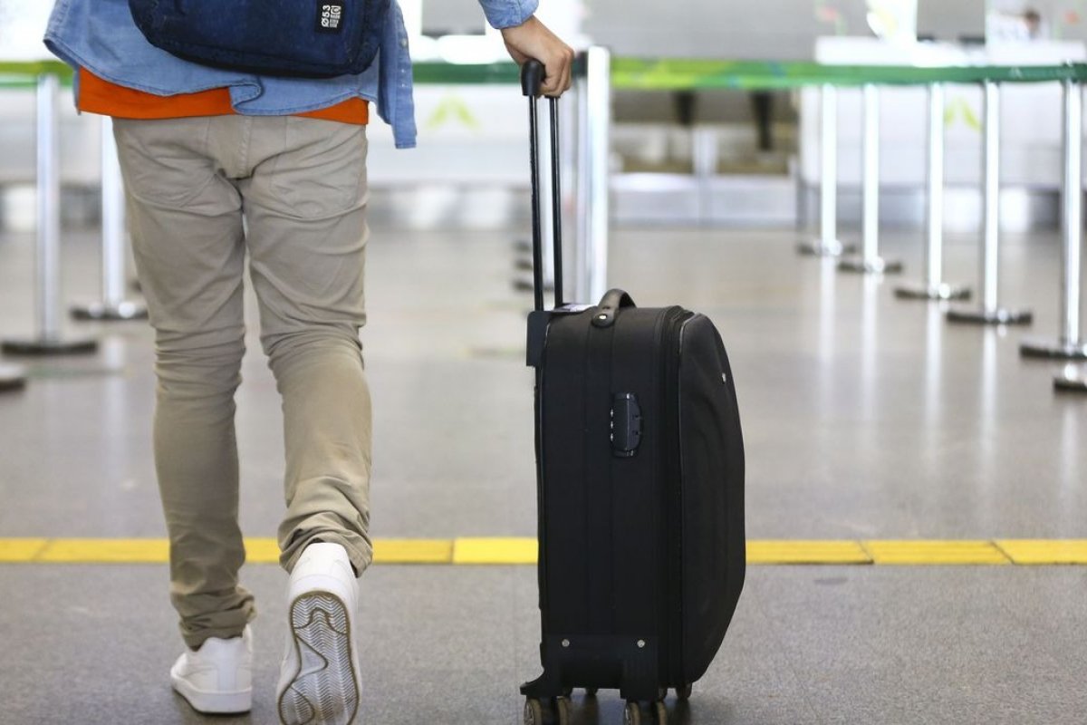 Covid-19: Hong Kong abandonará quarentena em hotel a partir de 26 de setembro