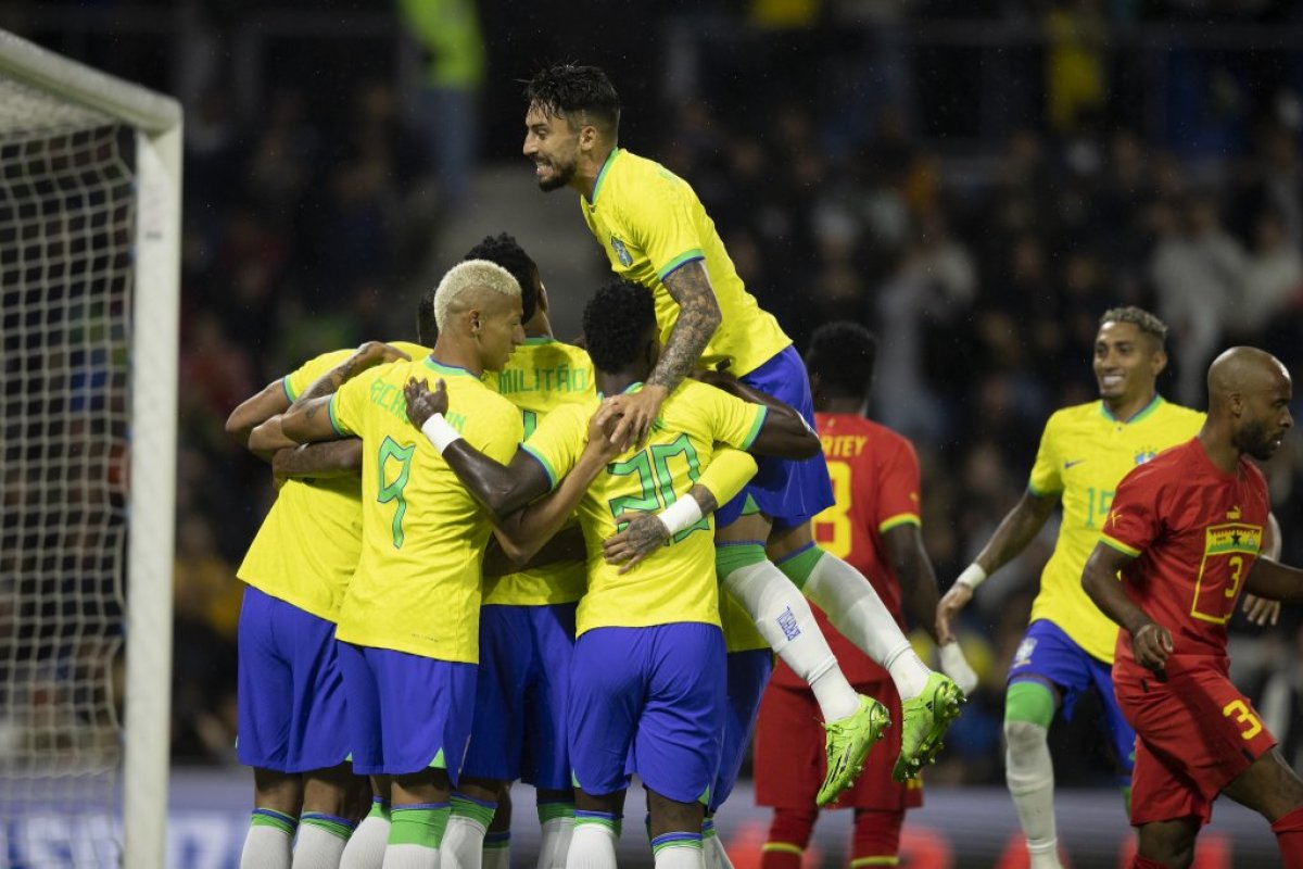 Brasil vence Gana no penúltimo amistoso antes da Copa do Mundo