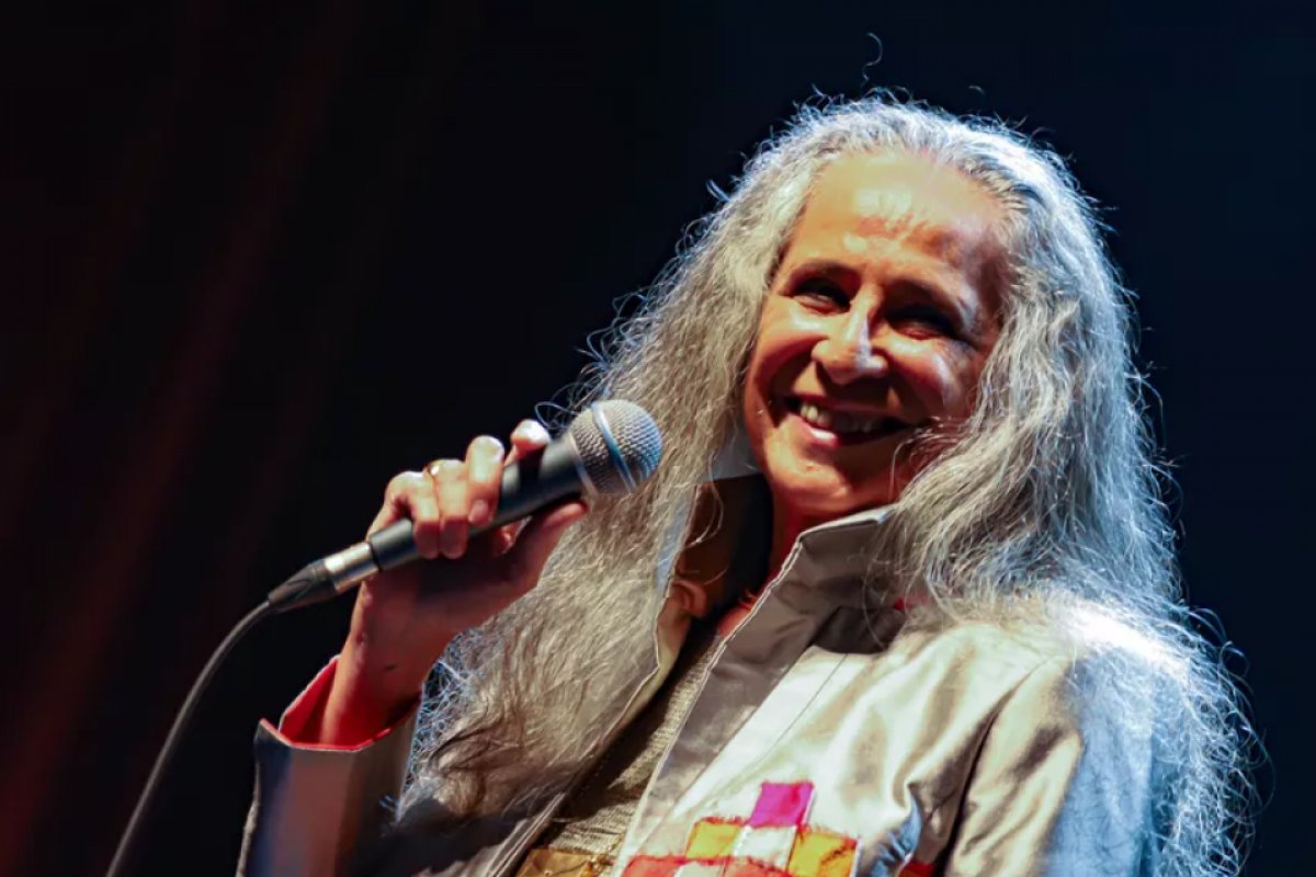 Maria Bethânia anuncia show extra em Salvador, após ingressos esgotados em 30 minutos 
