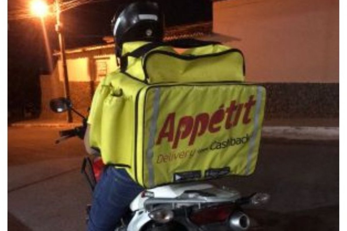 Levantamento aponta que 80% dos deliverys de comida não tem entregadores fixos  