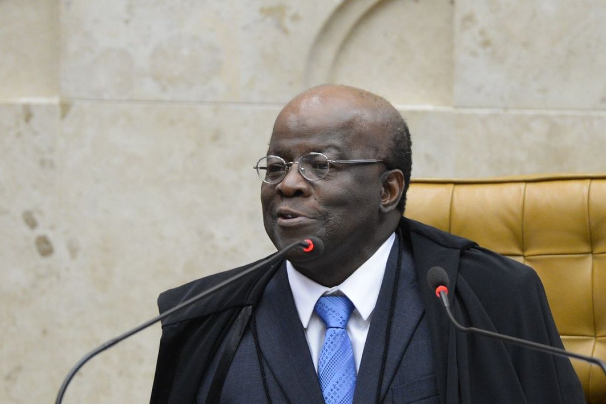 Em vídeo de apoio a Lula, Joaquim Barbosa critica ausência de líderes mundiais