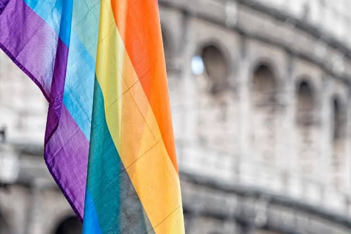 Após vitória da extrema-direita na Itália, comunidade LGBT cita "medos muito reais"