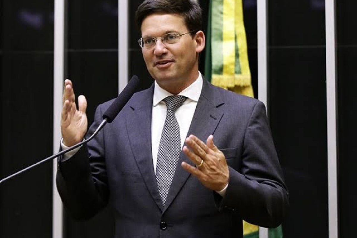 “ACM Neto não sabe nem a cor que tem”, disse Roma ao chegar em debate na Rede Bahia