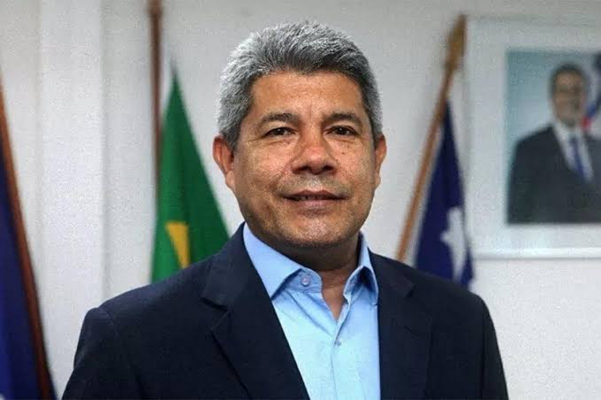 "Lula sempre será bem vindo na Bahia”, afirma Jerônimo Rodrigues ao chegar no debate na TV Bahia