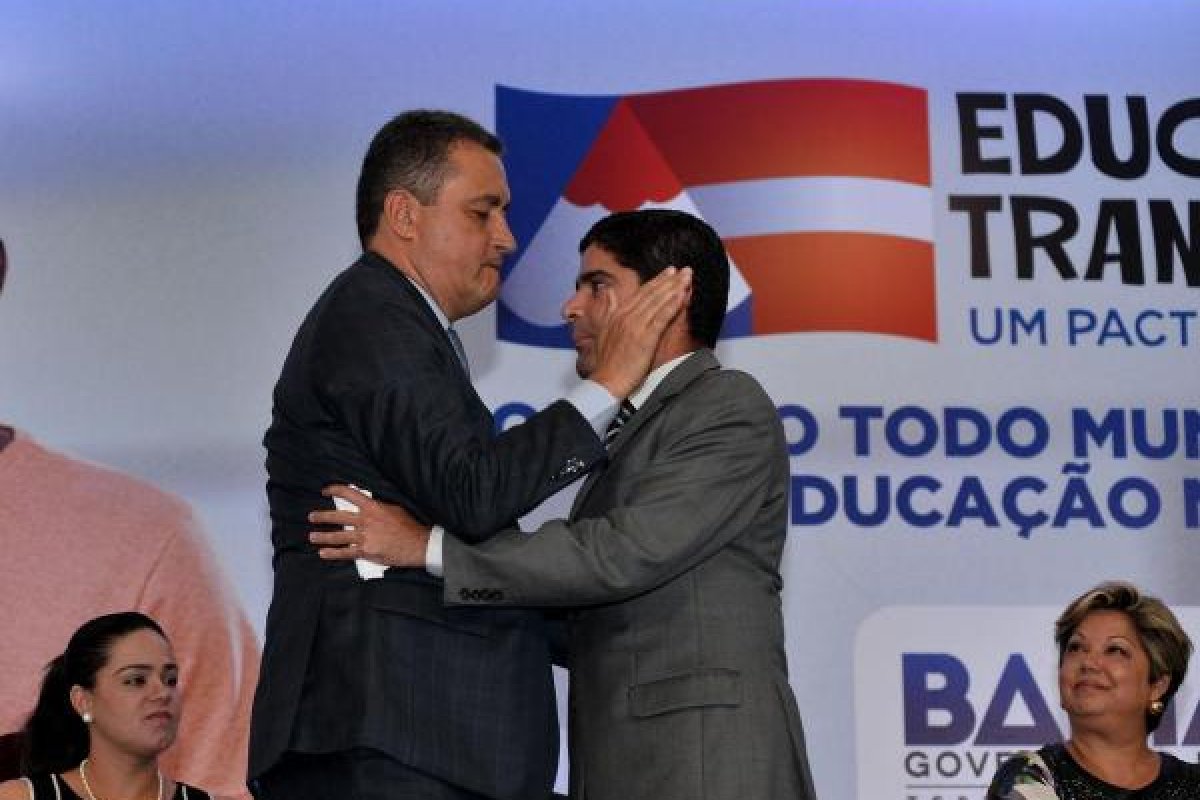 ‘Dez anos na prefeitura, não construiu uma creche e quer falar de educação?’, diz Rui sobre Neto