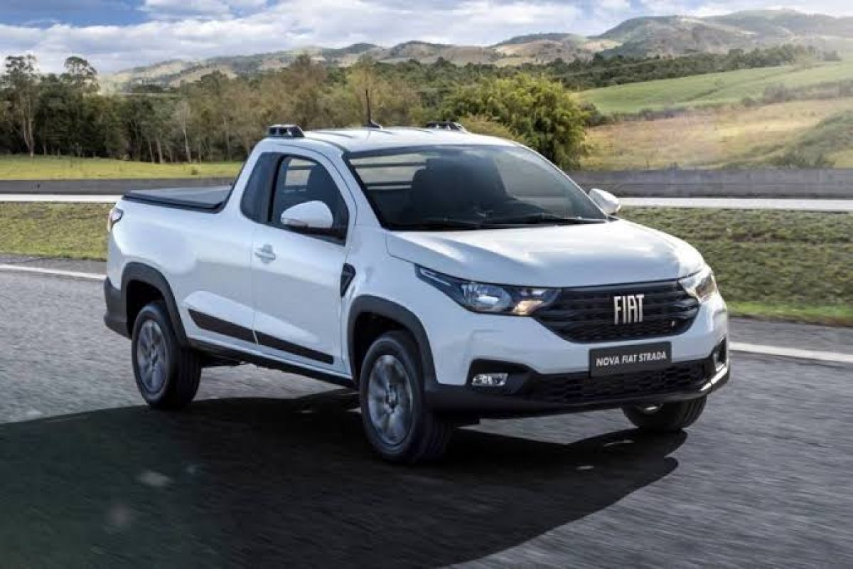 Fiat Strada e Chevrolet Onix lideram vendas de carros novos