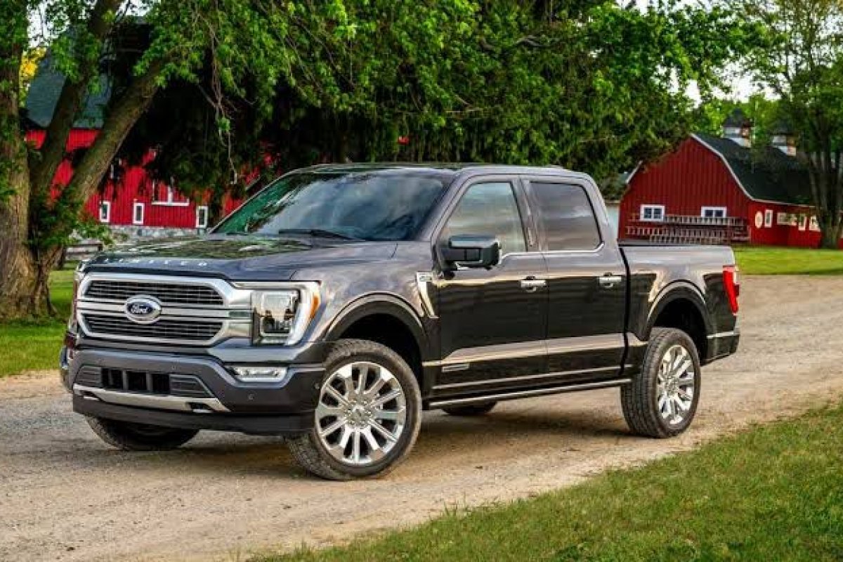 Logo no Brasil, GM Silverado e Ford F-150 tem novidades nos EUA 