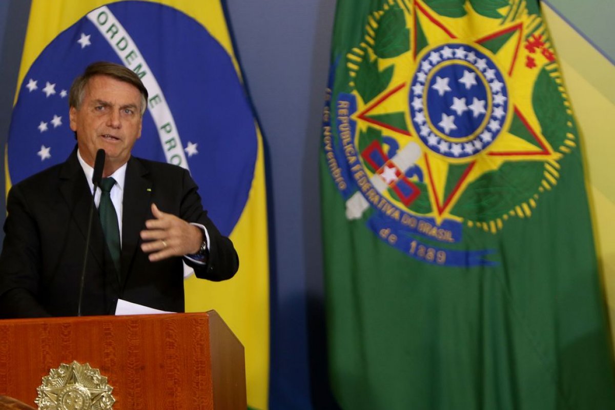“Sabemos quem é o candidato da Globo, quem é William Bonner”, diz Bolsonaro sobre debate
