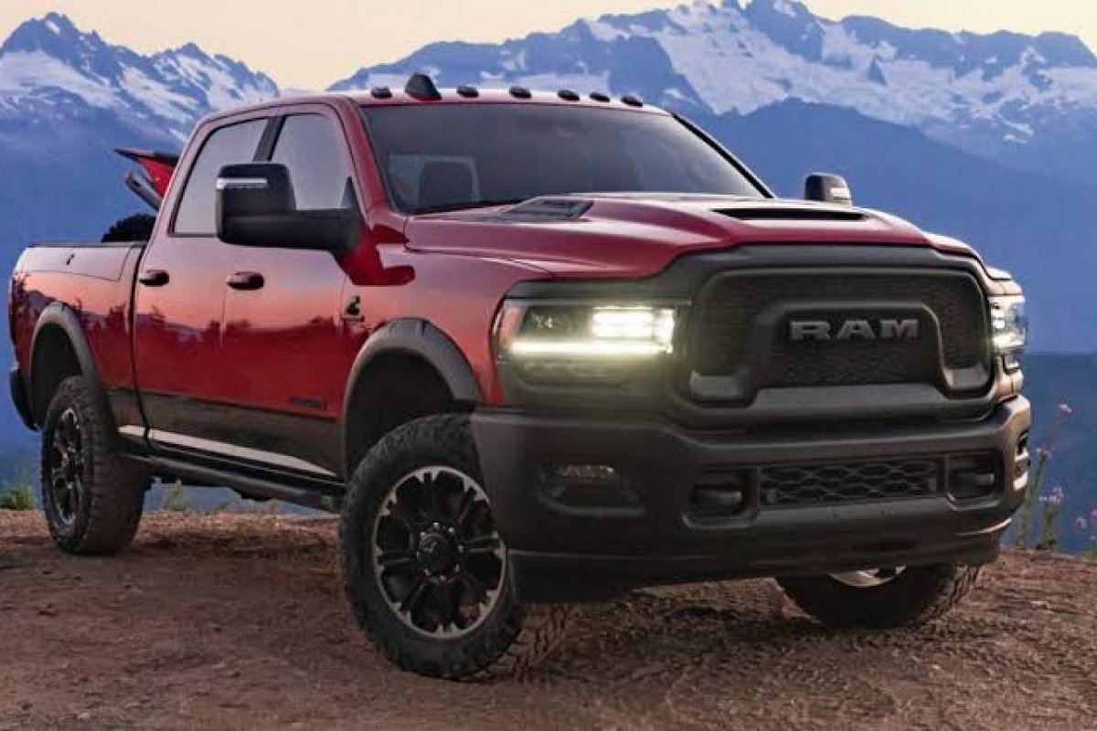 RAM 2500 Rebel estreia nos EUA com motor de 375cv