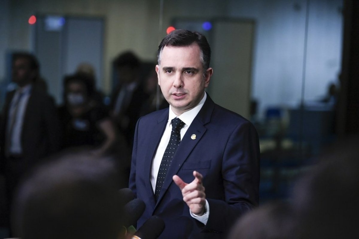 'Inegável sucesso das urnas', diz Pacheco a delegações estrangeiras