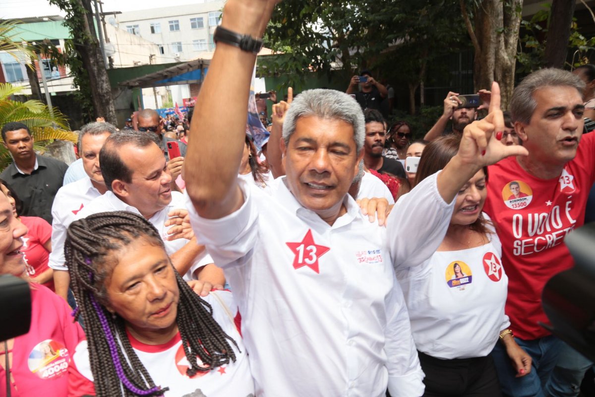Vídeo: 'Estamos vendo nas ruas um cenário totalmente diferente das pesquisas', diz Jerônimo sobre possível vitória 