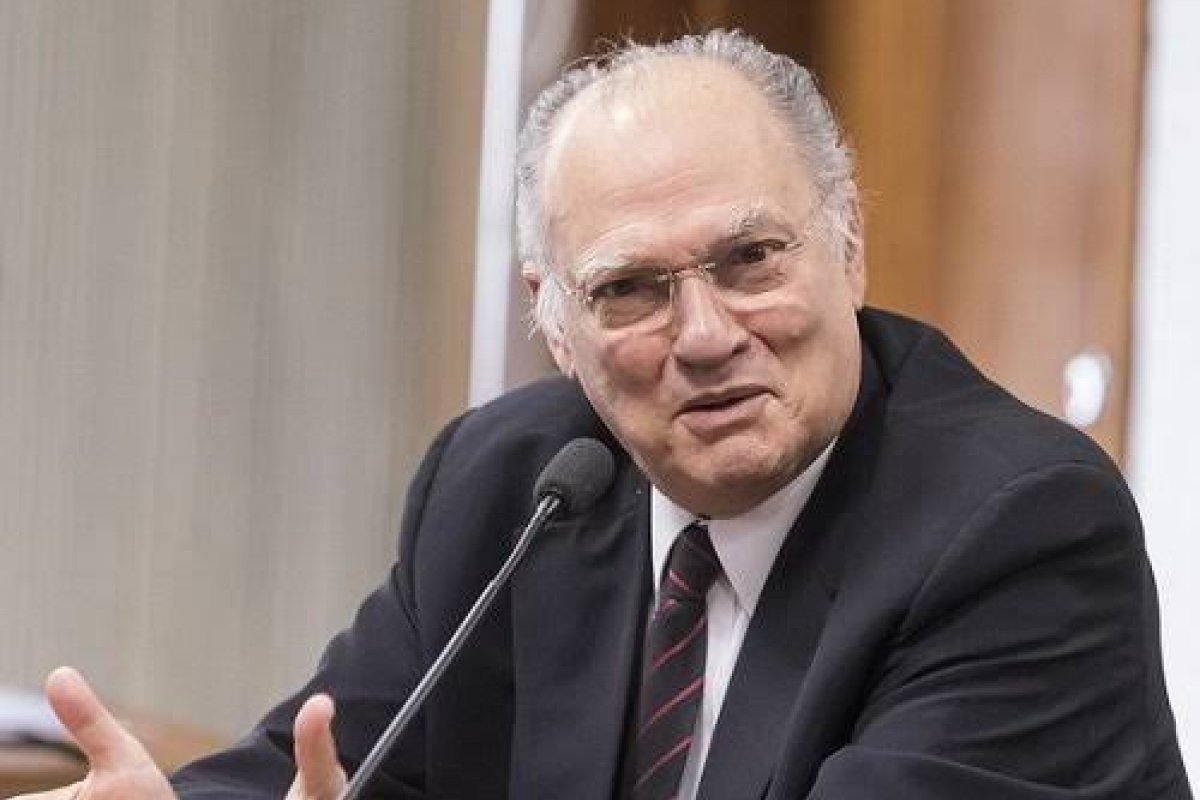 Roberto Freire, presidente do Cidadania, declara apoio a Lula no 2º turno