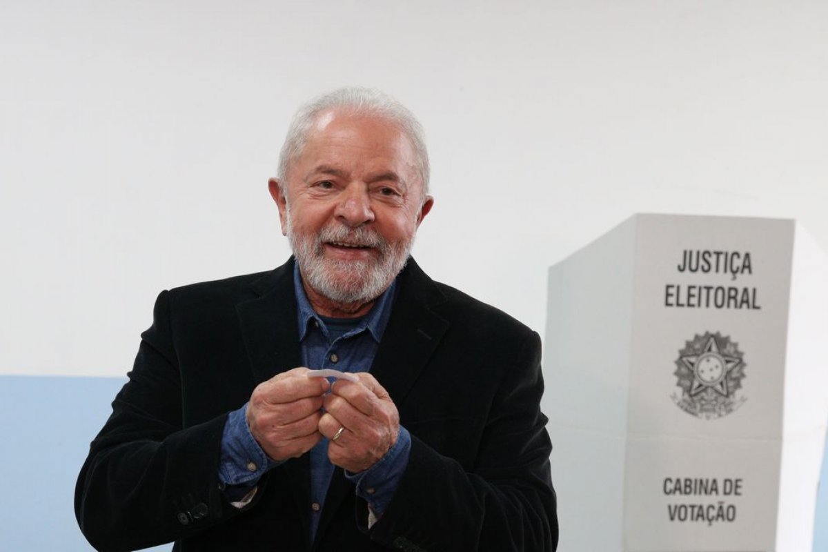 Lula diz que segundo turno permitirá mais debate de propostas