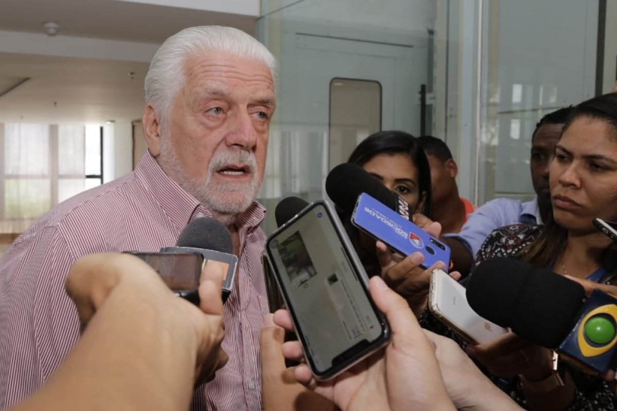 Jaques Wagner brinca sobre a possibilidade de ser candidato a prefeitura de Salvador 