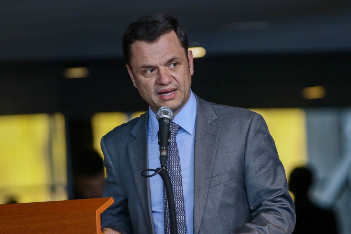 Ministro da Justiça encaminha à PF pedido para investigar institutos de pesquisas eleitorais