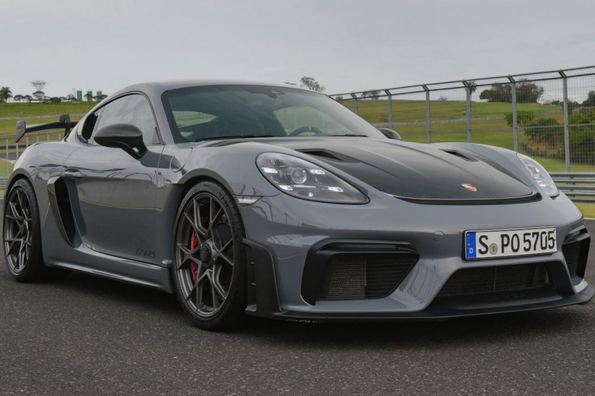 Porsche 718 Cayman GT4 é o mais rápido da linha mas chega por R$ 1,1 milhão 