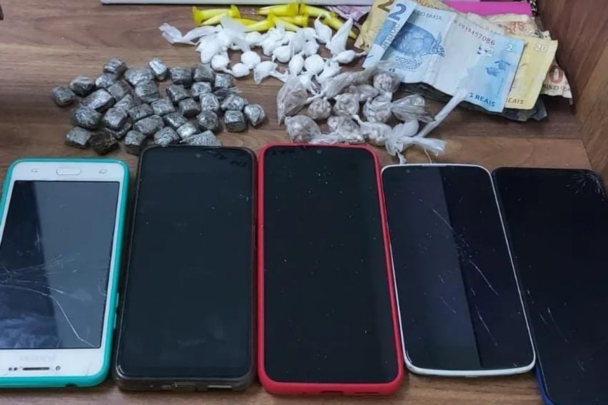 Cão farejador localiza drogas enterradas no extremo sul da Bahia 