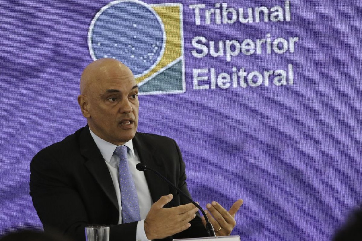 Moraes analisará pedido de Calheiros sobre troca do comando da PF de Alagoas