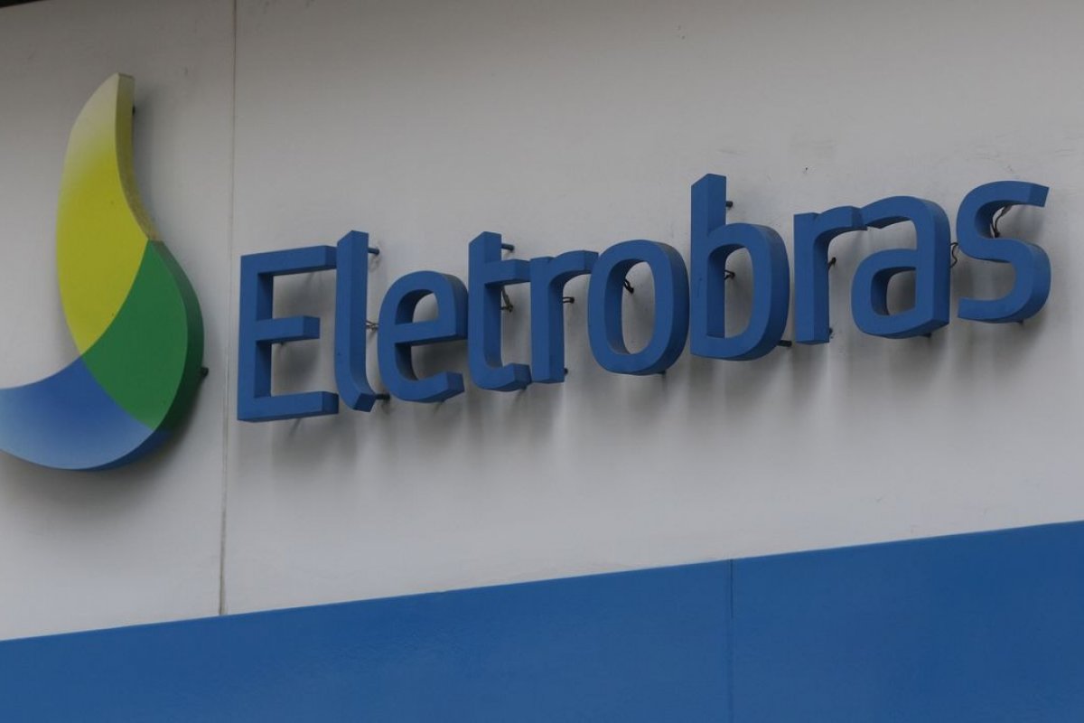 Privatização da Eletrobras: ações saltam mais de 8,4% após quatro meses 