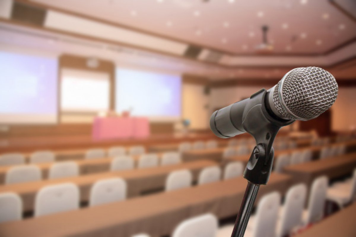 Seminário em Salvador discute comunicação e política