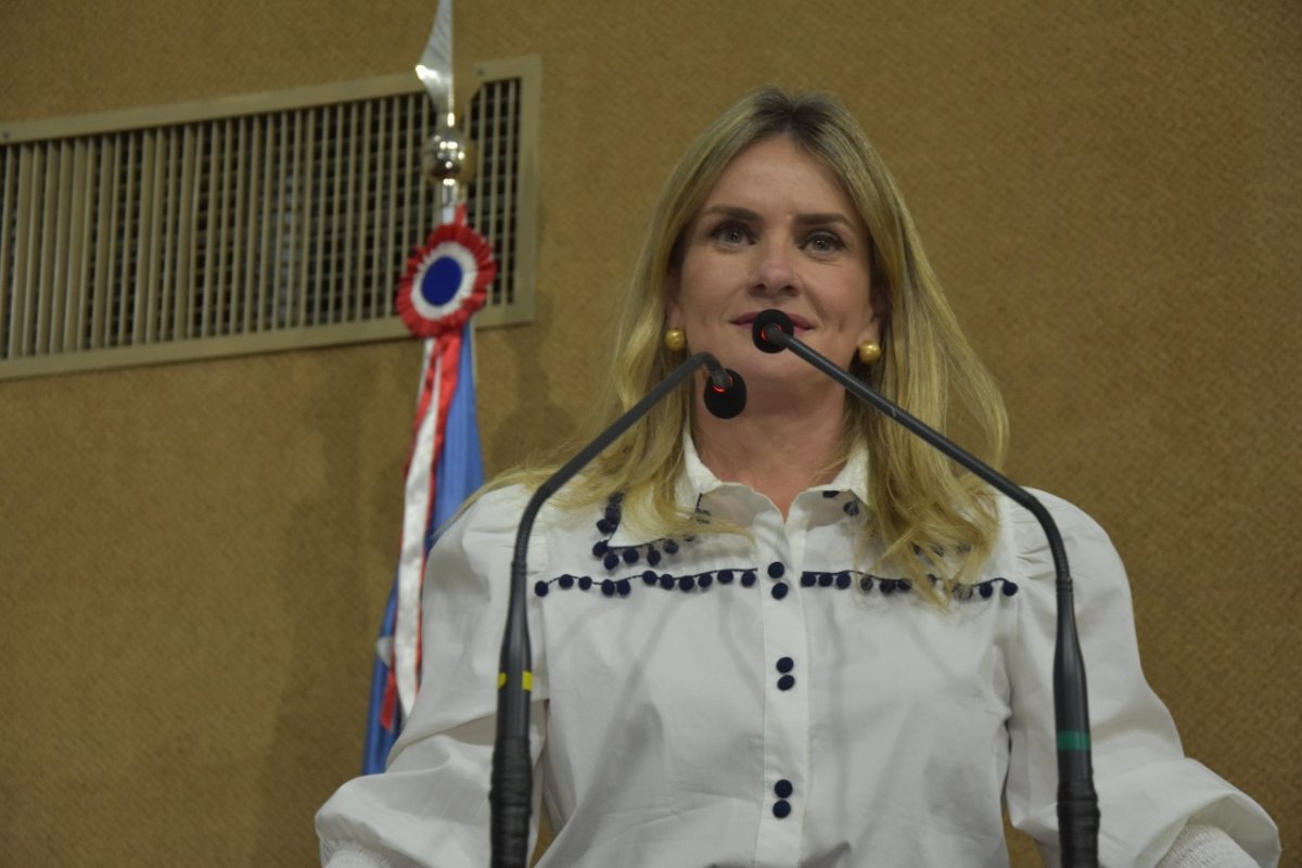 Com mais de 10 anos na Alba, Ivana Bastos se reelege como a primeira mulher mais votada da Bahia 