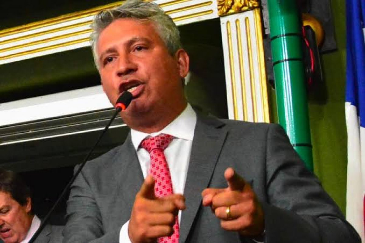 Vereador Carballal afirma que os candidatos ao governo da Bahia “tiveram todo o primeiro turno para debater” 