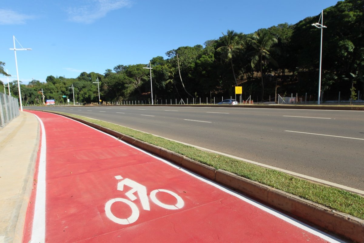 Tráfego para ônibus é alterado na BR-324 por causa das obras 