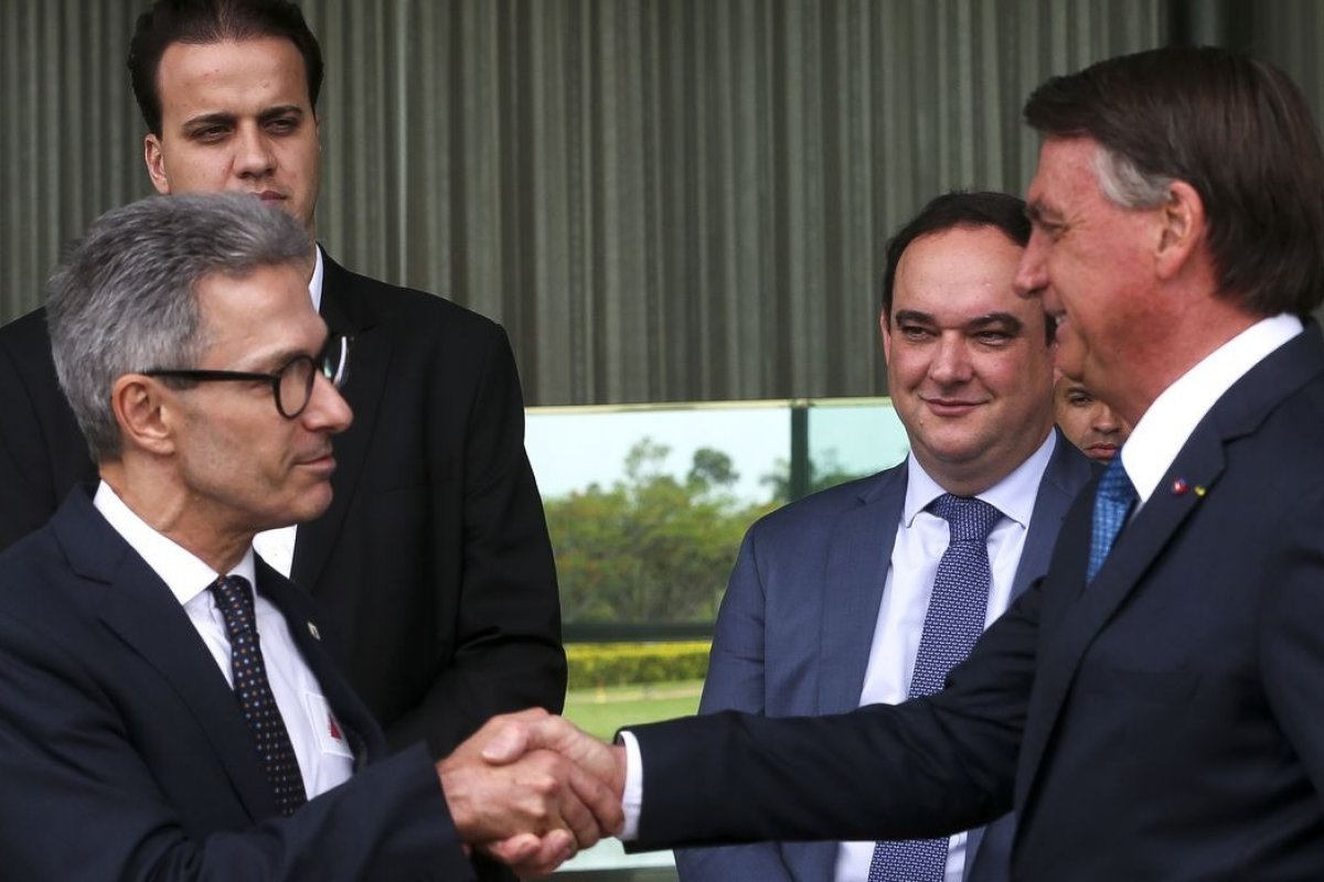 TSE derruba propaganda de Bolsonaro com críticas de Zema a Lula