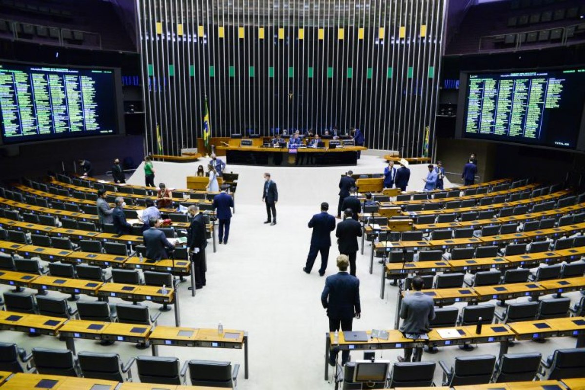40% dos eleitos pela primeira vez para um mandato na Câmara foram alvos de ação ou investigação