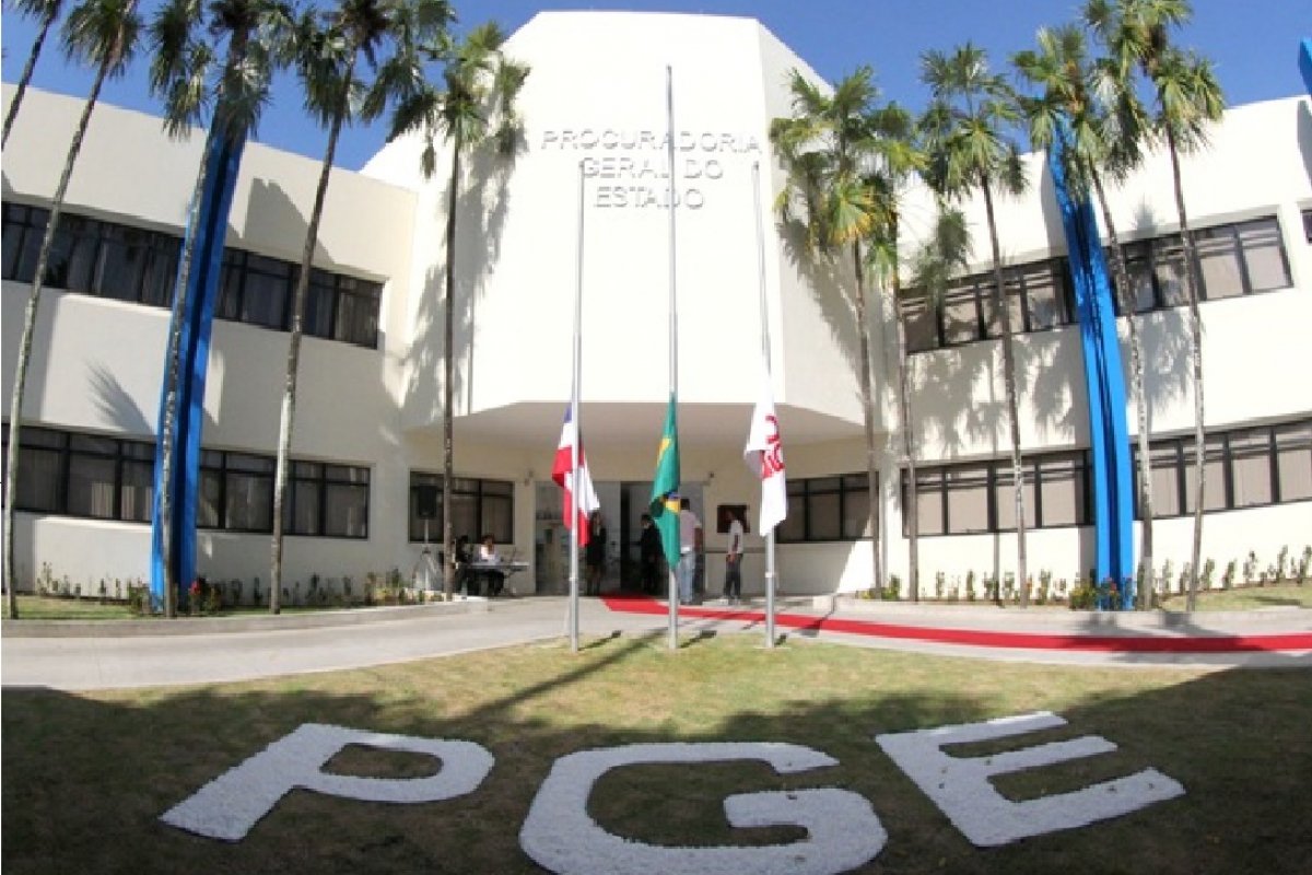 PGE-BA pede que Justiça revise validade do leilão do prédio do Arquivo Público
