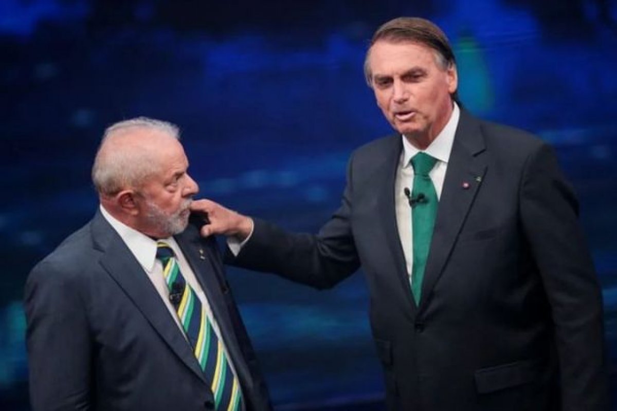 Ipec: Lula aparece com 50% e Bolsonaro com 43% das intenções de voto no 2º turno