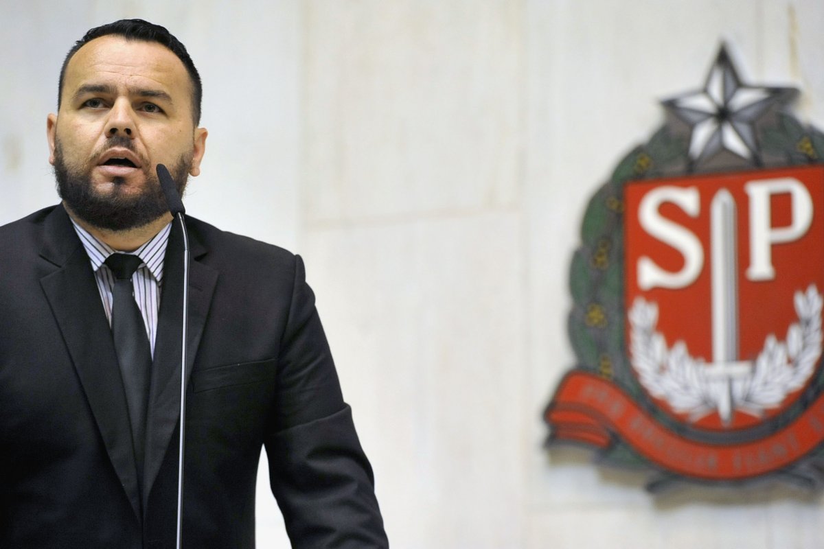Deputado do PL apresenta projeto para multar em R$320 mil as pesquisas que cometerem erros