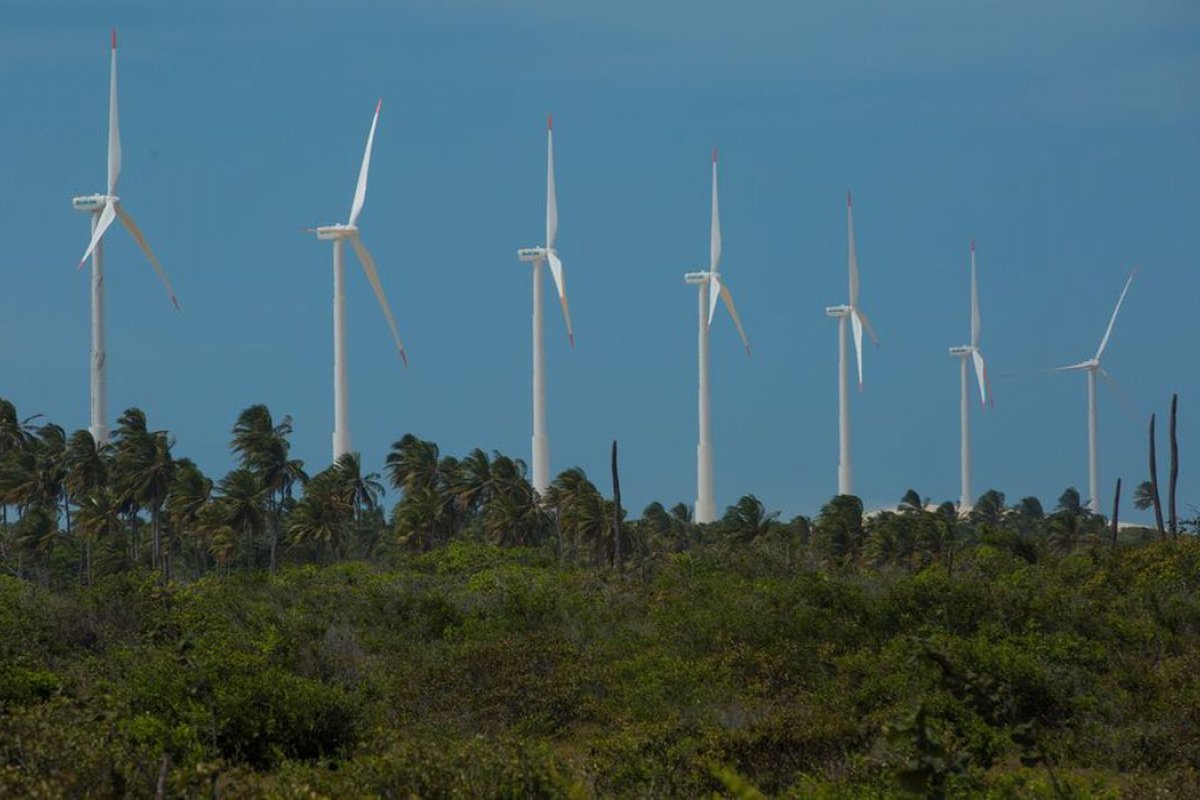 UE registra produção recorde de energia eólica e solar