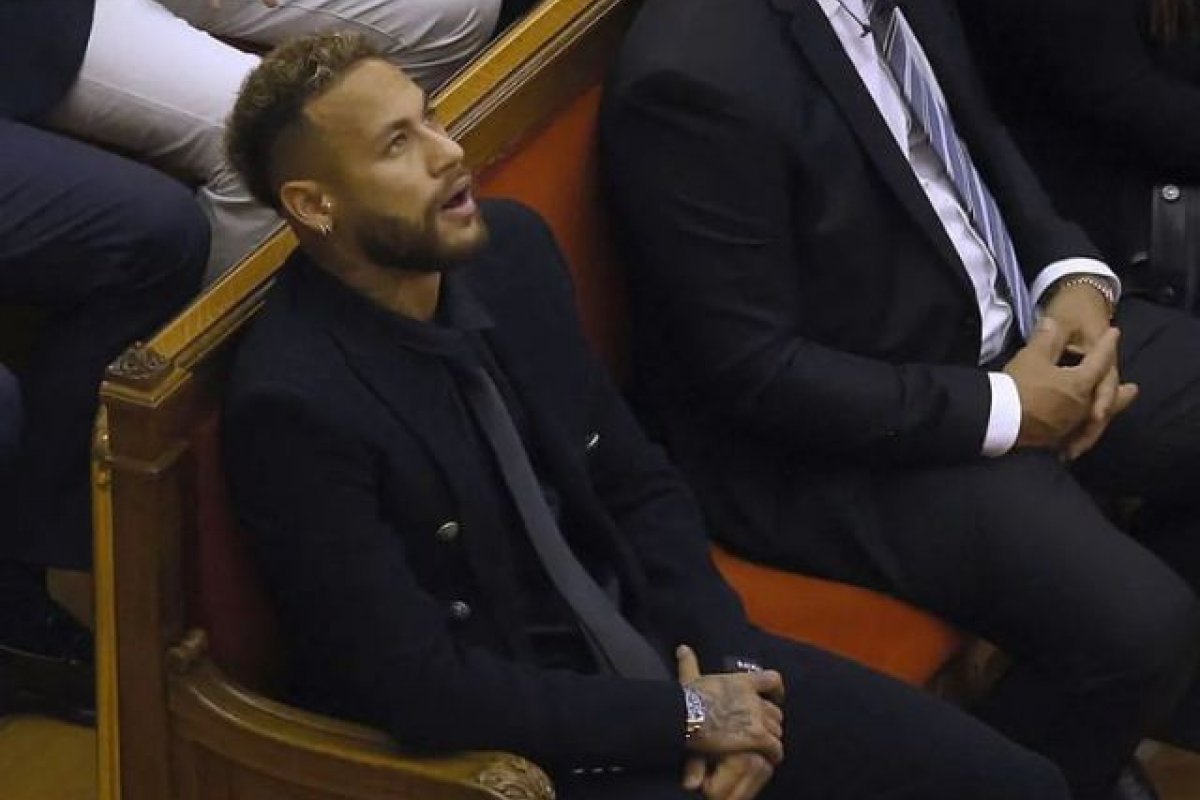 Neymar deve depor nesta terça-feira (18) em julgamento sobre transferência ao Barcelona