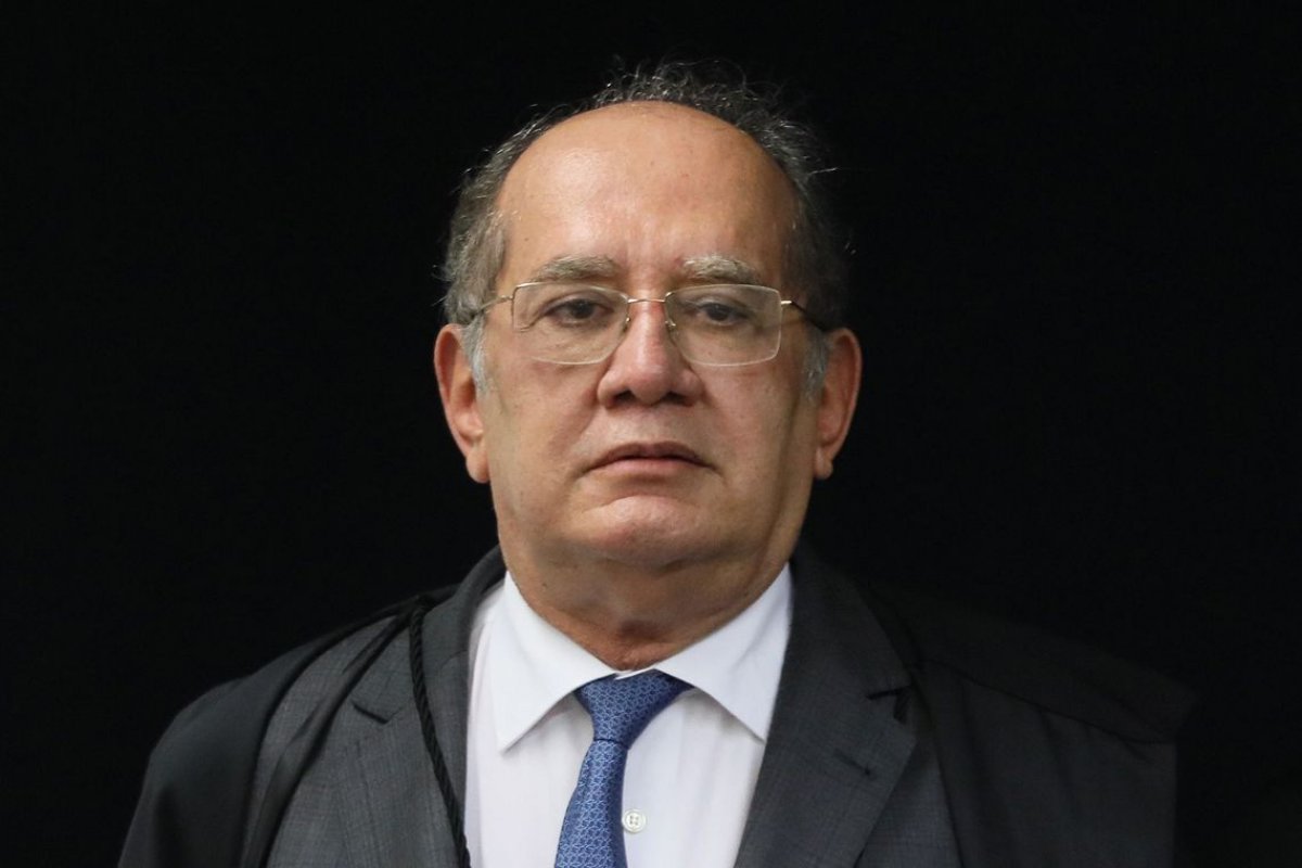 Gilmar Mendes é alvo de queixa-crime 