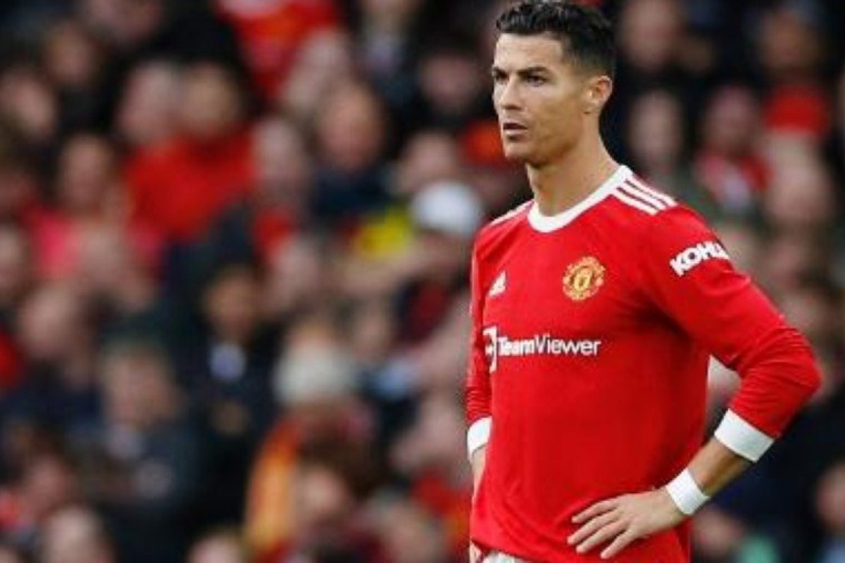 Cristiano Ronaldo é afastado pelo Manchester United por indisciplina