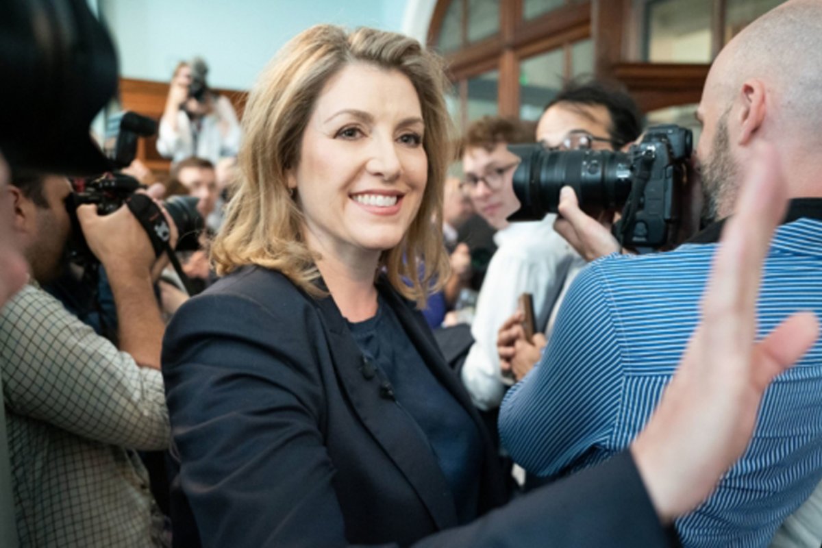 Penny Mordaunt vai concorrer novamente para premiê do Reino Unido