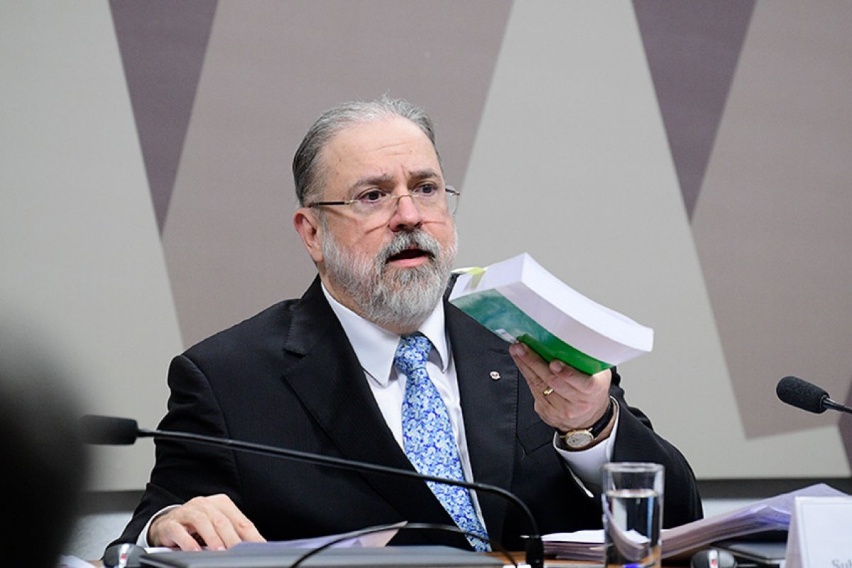 PGR aciona STF contra resolução que aumentaria poderes do TSE