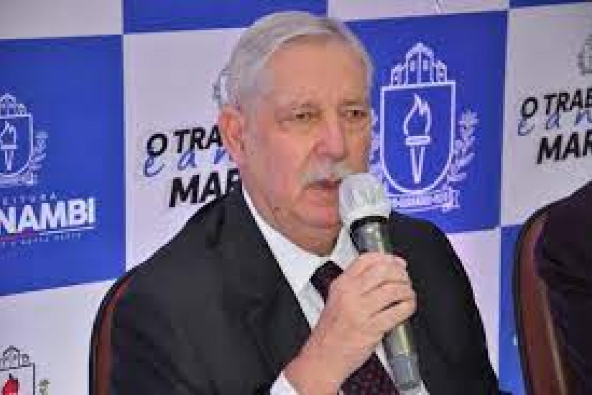 Prefeito de Guanambi chama população para recepcionar Bolsonaro 