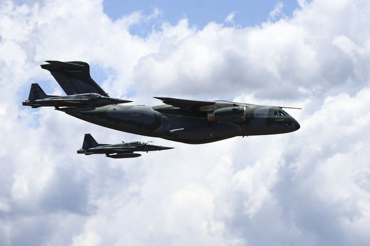 Reino Unido fecha acordo com Embraer para exportação de tecnologia 