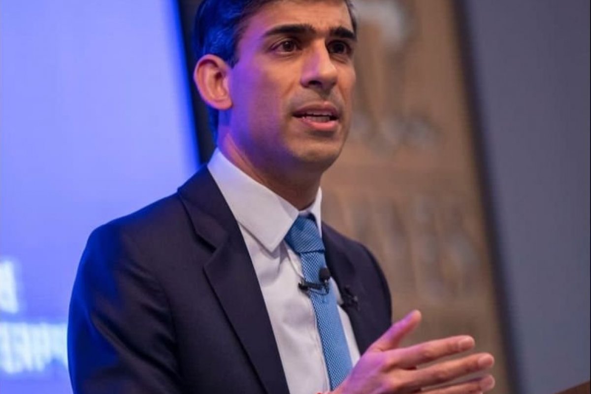 Rishi Sunak assume como primeiro-ministro do Reino Unido: ‘Tempos difíceis virão’