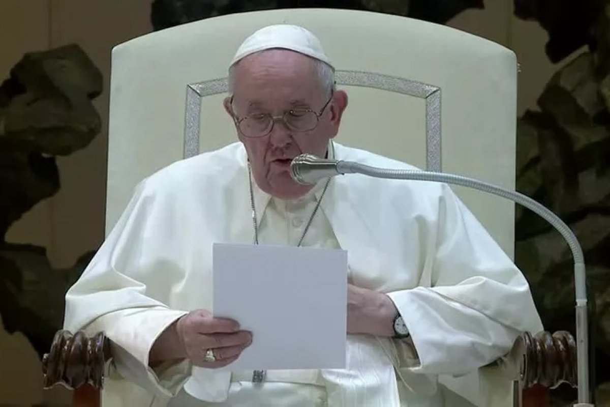 “Peço a Nossa Senhora Aparecida que proteja e cuide do povo brasileiro, que o livre do ódio e da violência”, diz Papa