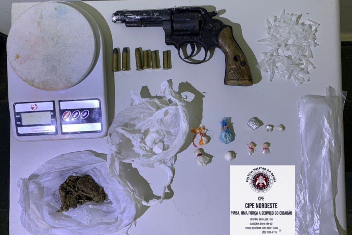 PM apreende armas de fogo e drogas em Salvador e Conceição do Coité