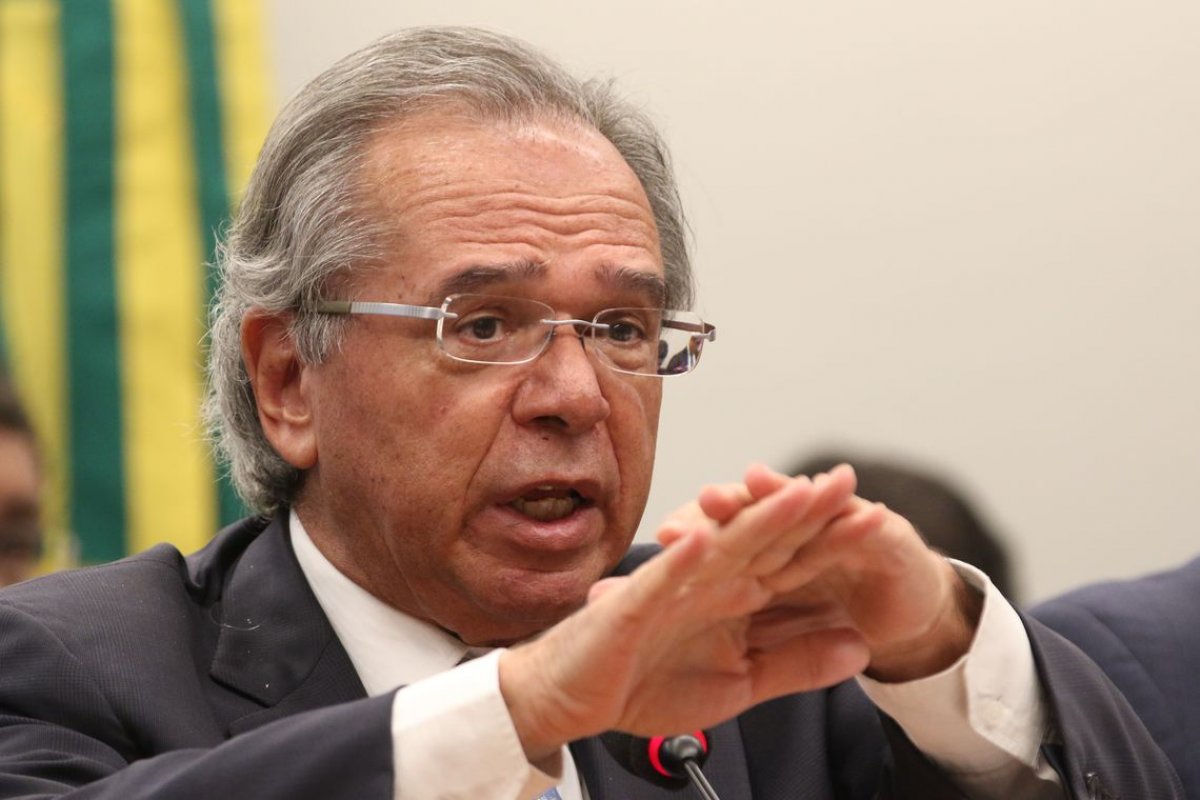 Governo pede autorização ao Congresso para usar R$ 248 bi dos títulos públicos