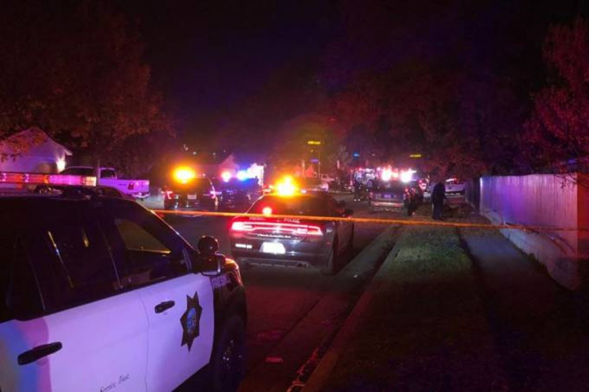 Na Califórnia, homem abre fogo e deixa mortos em festa