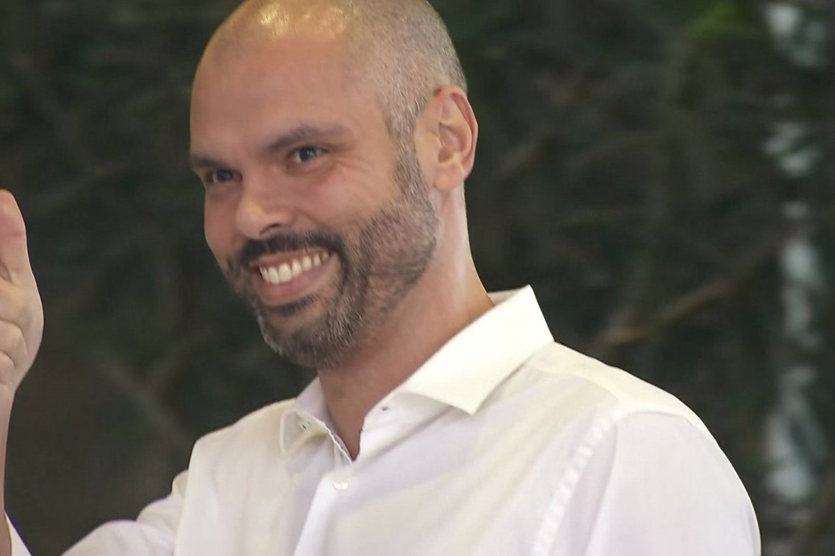 Em entrevista coletiva, Bruno Covas fala que vai manter ritmo de trabalho sob restrição